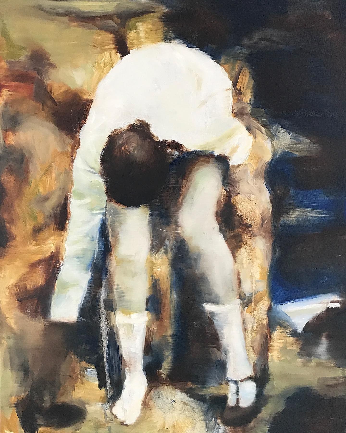 The girl with the black shoe